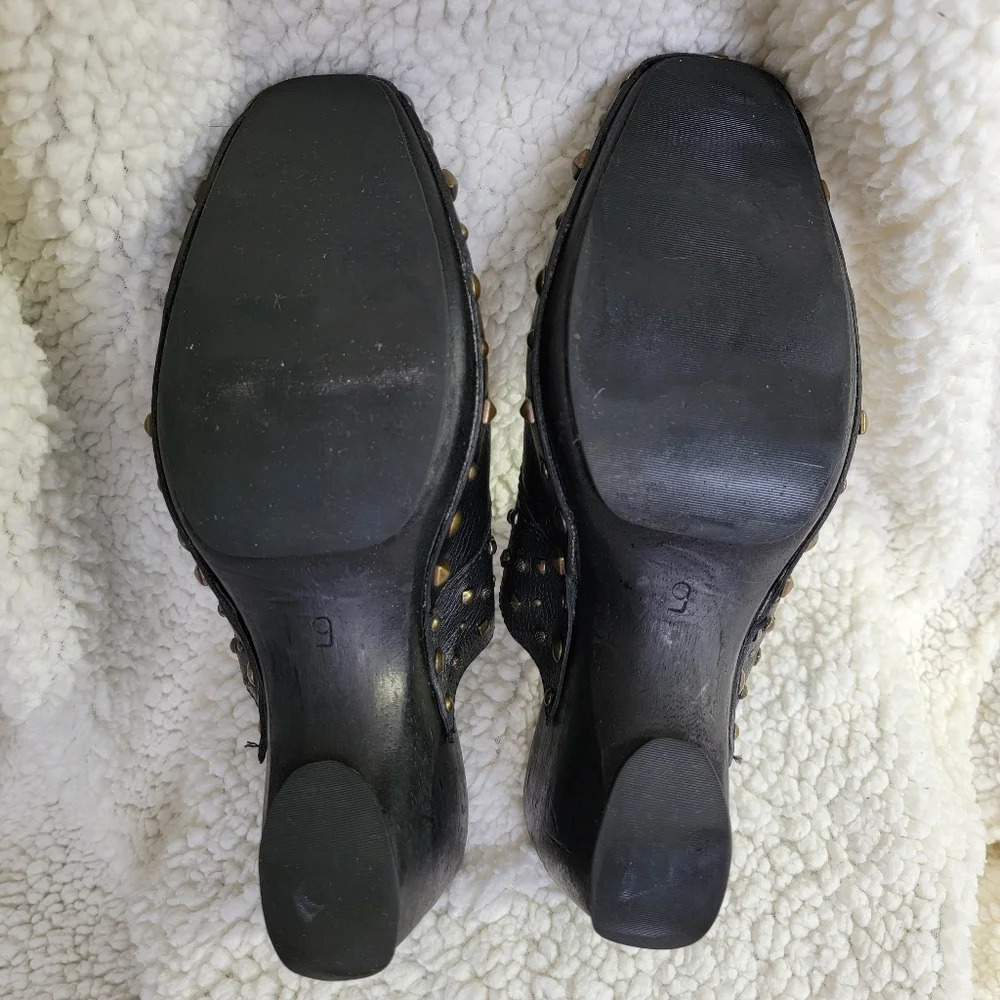 Kenneth Cole Stone Love Black Studded Clogs Leather Wood Size 9 - Picture 9 of 9